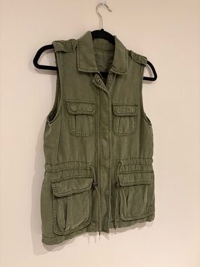 Green Utility Cargo Vest Outdoors Festival